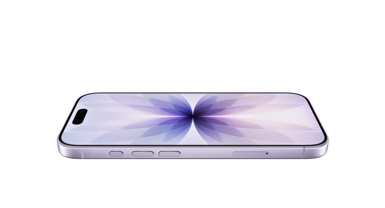 Ceramic Shield landing smoothly on iPhone 17 front exterior