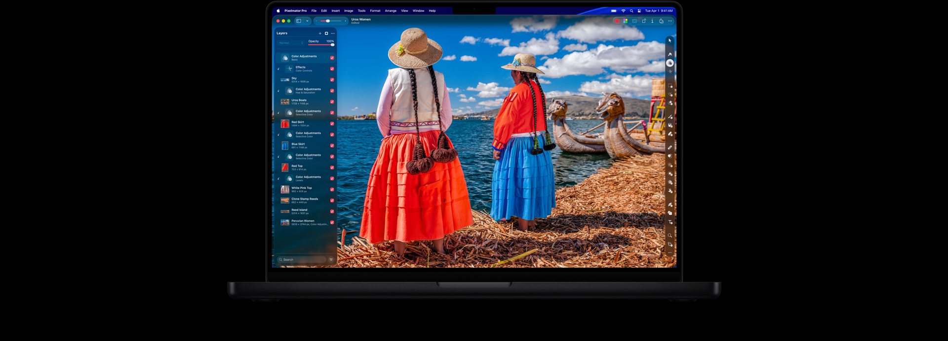 شاشة MacBook&nbsp;Pro مقاس 16&nbsp;إنش، صورة سيدتين ترتديان ملابس بألوان زاهية، أدوات تعديل الألوان