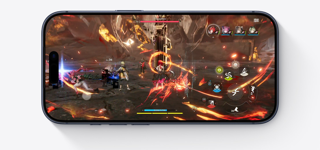 iPhone 17 Pro, skats no priekšas, ar kadru no videospēles Arknights: Endfield tiek parādīta A19 Pro čipa veiktspēja