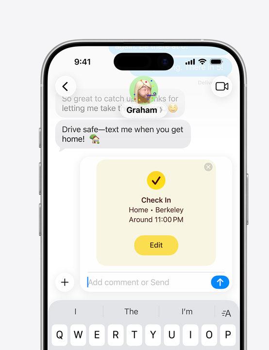 iPhone ekrāns, kurā ir redzama Messages sarakste un tiek izmantota Check In funkcija